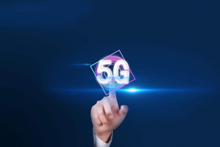 外媒：華為明年5G手機將全由鴻海代工 總量約5000萬部